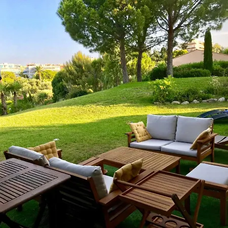 Riviera Park Apartment *